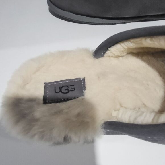 Ugg Men's Gray Scuff Slippers - Picture 9 of 10